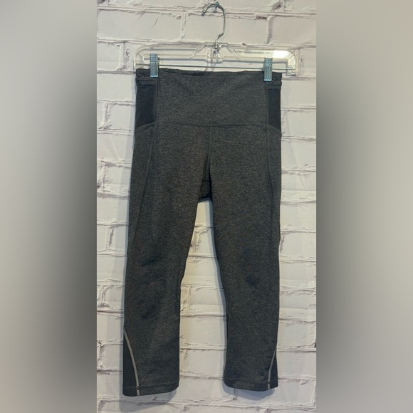 Lululemon Heather Gray Cropped Pull On Leggings Size 4 - Picture 1 of 6